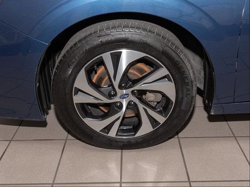 Used 2022 Subaru Legacy Premium AWD/4WD image 5