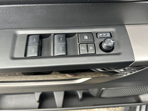 Used 2024 Toyota Tundra Limited image 23