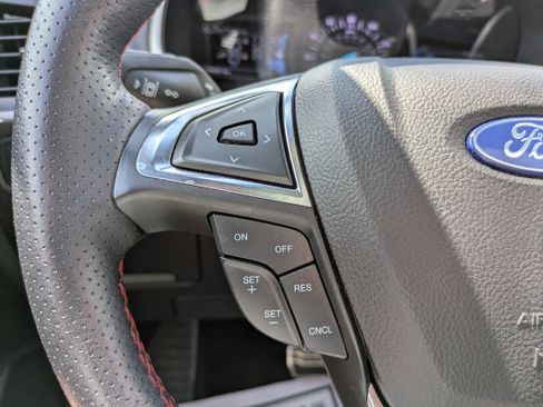 Used 2021 Ford Edge ST-Line image 17