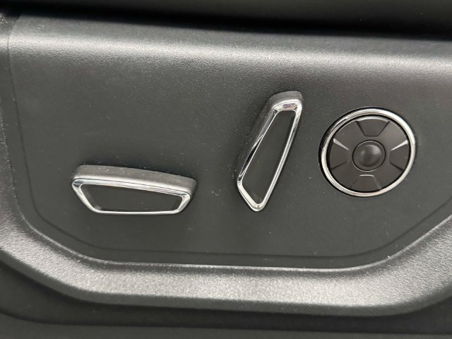 Used 2020 Ford F150 Platinum w/ Equipment Group 701A Luxury AWD/4WD image 42