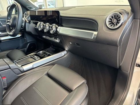 Used 2024 Mercedes-Benz GLB 35 AMG 4MATIC image 13