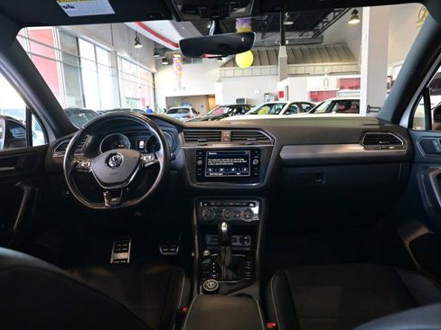 Used 2021 Volkswagen Tiguan SE R-Line image 26