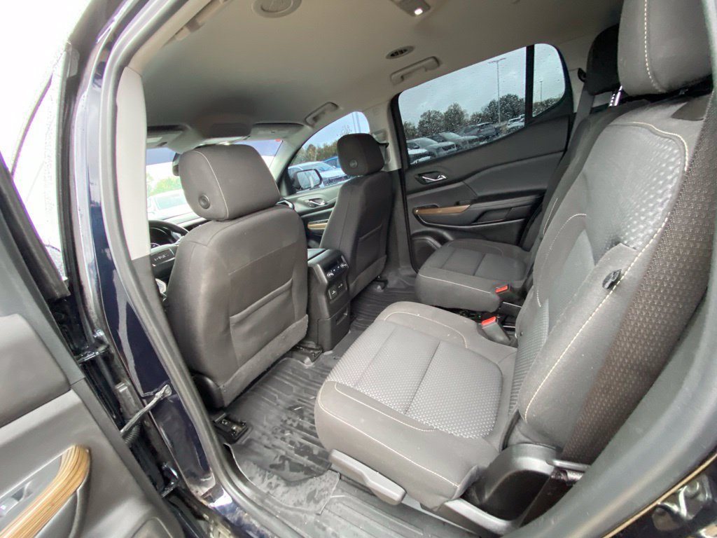 Used 2022 GMC Acadia SLE w/ Driver Convenience Package FWD image 23