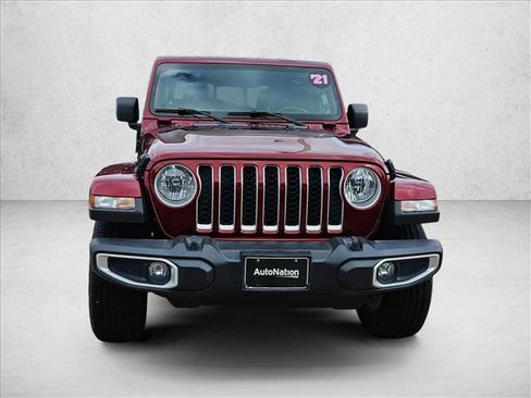 Used 2021 Jeep Gladiator Overland image 2
