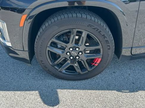 Certified 2023 Chevrolet Traverse Premier w/ Redline Edition AWD/4WD image 16