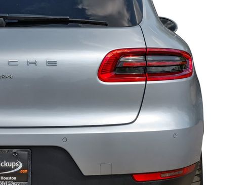 Used 2018 Porsche Macan Sport Edition image 54