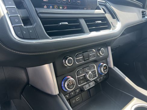 Used 2021 GMC Yukon SLT w/ SLT Luxury Plus Package image 25