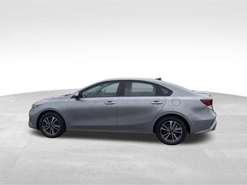 Certified 2024 Kia Forte LXS FWD image 10