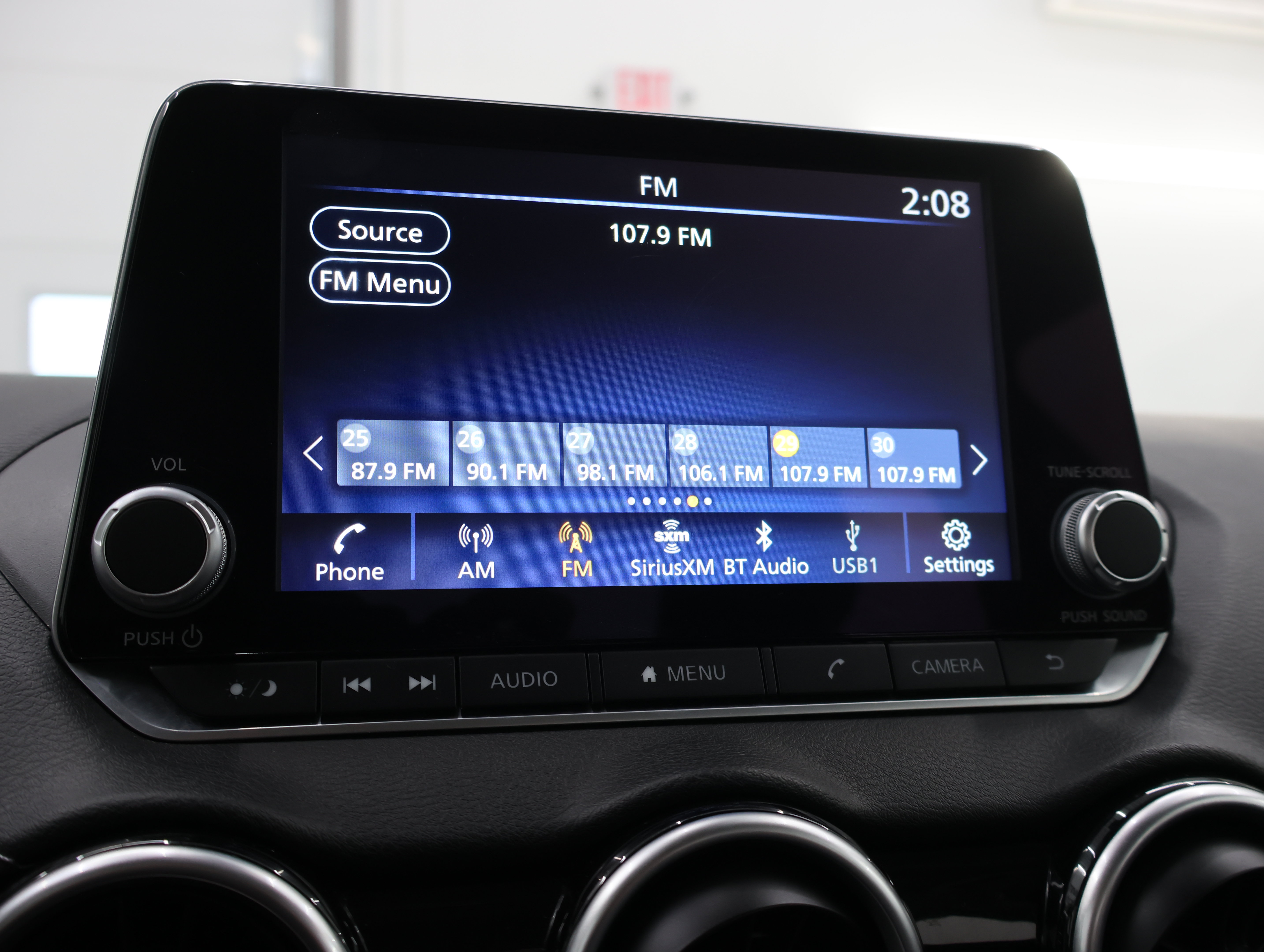 Used 2024 Nissan Sentra SV FWD image 11