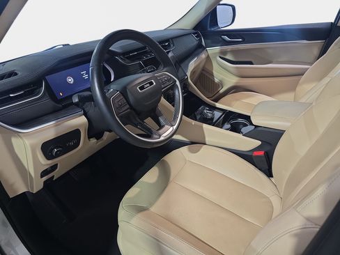 Used 2022 Jeep Grand Cherokee Limited RWD image 13