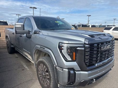 Used 2024 GMC Sierra 2500 Denali Ultimate image 3
