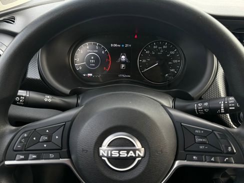 Used 2023 Nissan Kicks SV image 16