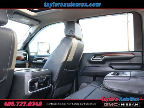 Used 2024 GMC Sierra 3500 Denali w/ Denali Reserve Package image 43