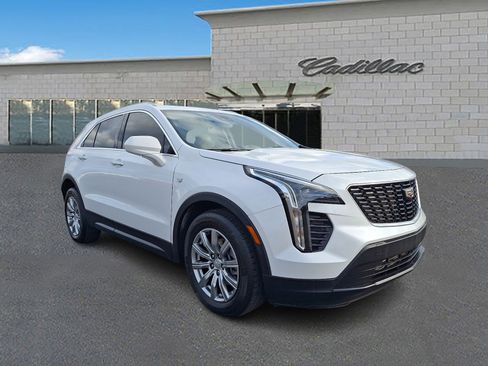 Used 2020 Cadillac XT4 Luxury w/ Cold Weather Package image 6