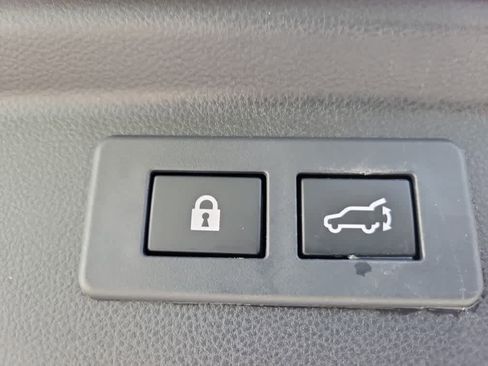 Used 2019 Subaru Forester Premium image 34