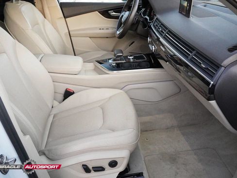 Used 2018 Audi Q7 3.0T Prestige w/ Prestige Package image 32