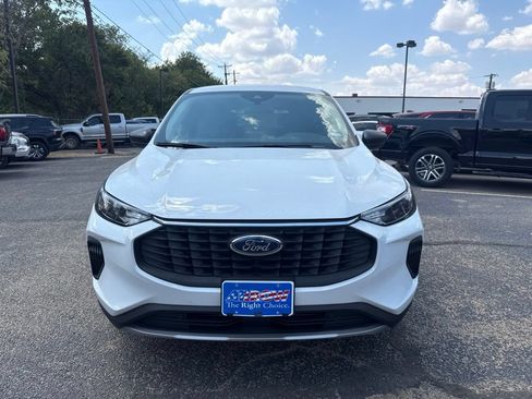 Used 2023 Ford Escape Active AWD/4WD image 2