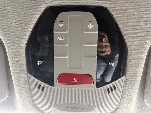 Used 2025 Kia K4 EX image 31