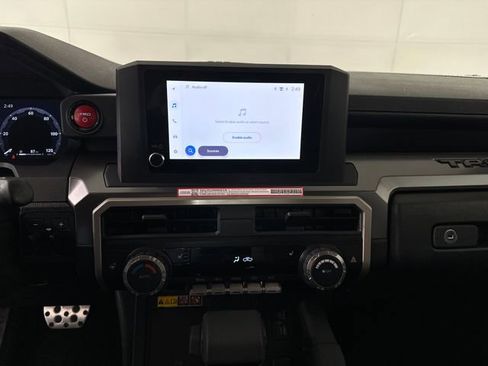 Used 2025 Toyota Tacoma TRD Sport w/ TRD Sport Upgrade Package image 21