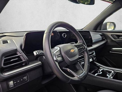 Used 2026 Chevrolet Traverse LT AWD/4WD image 9