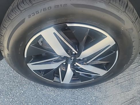 Certified 2022 Kia Sorento S w/ Panoramic Sunroof Package FWD image 7