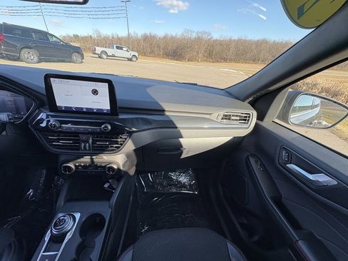 Used 2024 Ford Escape ST-Line image 26