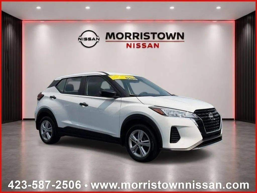 Used 2025 Nissan Kicks Play S FWD image 1