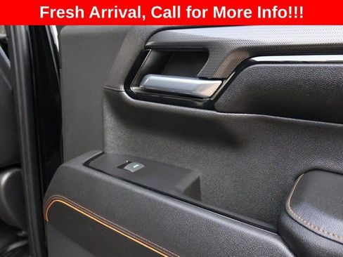 Used 2023 GMC Sierra 1500 AT4 w/ Technology Package AWD/4WD image 14
