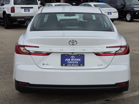 Used 2026 Toyota Camry LE FWD image 8