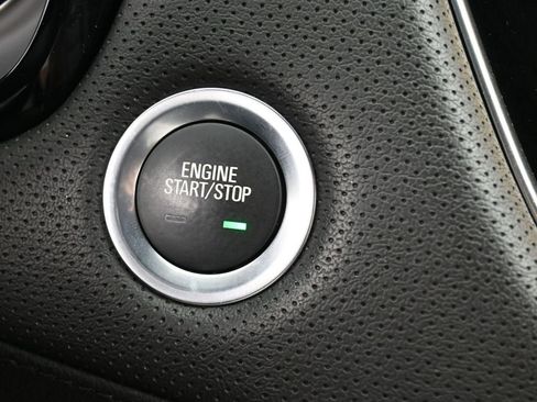 Used 2024 Cadillac XT5 Luxury image 32