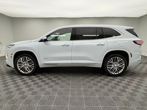 New 2027 Buick Enclave Avenir w/ LPO, Floor Liner Package AWD/4WD image 17