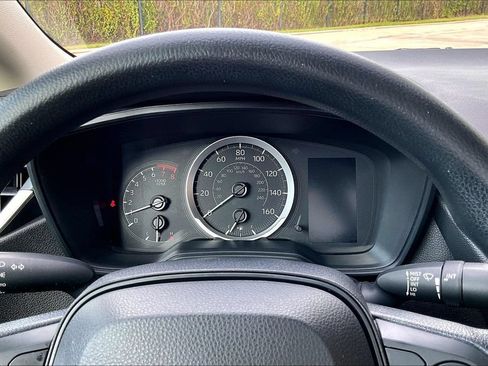 Used 2021 Toyota Corolla LE FWD image 30
