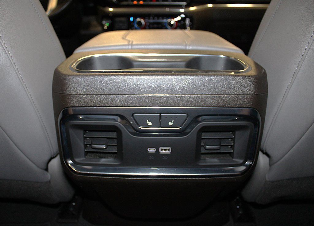 Used 2024 GMC Sierra 1500 SLT w/ SLT Premium Plus Package AWD/4WD image 37