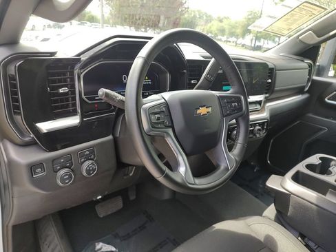 Used 2025 Chevrolet Silverado 2500 LT w/ Convenience Package AWD/4WD image 21