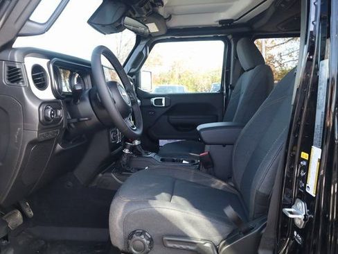 New 2026 Jeep Gladiator Sport image 12