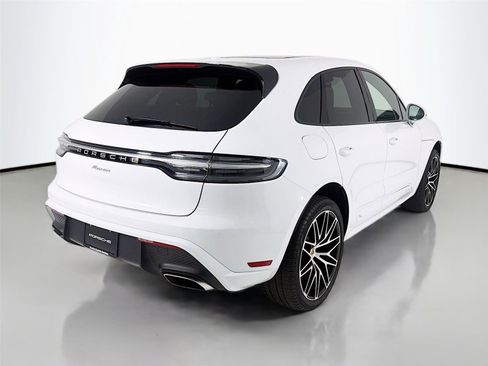 Used 2023 Porsche Macan AWD/4WD image 26
