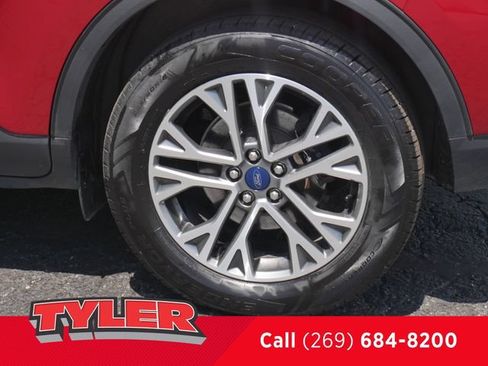 Used 2022 Ford Escape SEL w/ Technology Package AWD/4WD image 46
