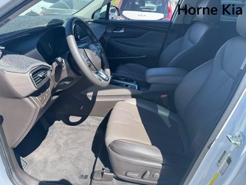 Used 2020 Hyundai Santa Fe SEL w/ Convenience + Premium Package FWD image 9