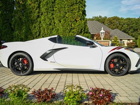 Used 2020 Chevrolet Corvette Stingray Premium Cpe w/ 3LT Preferred Equipment Group image 9