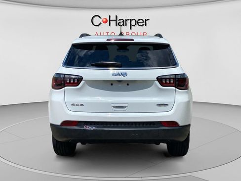 Used 2024 Jeep Compass Latitude AWD/4WD image 4