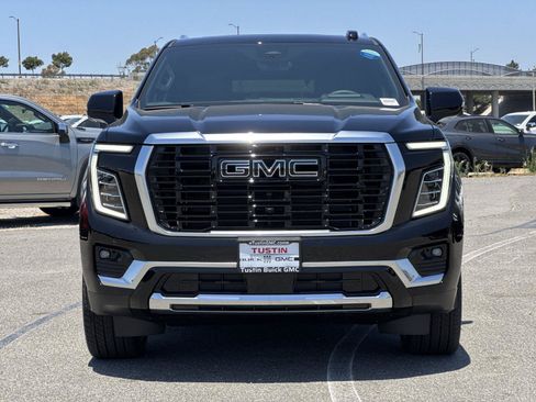 New 2026 GMC Yukon Denali w/ Denali Reserve Package AWD/4WD image 2