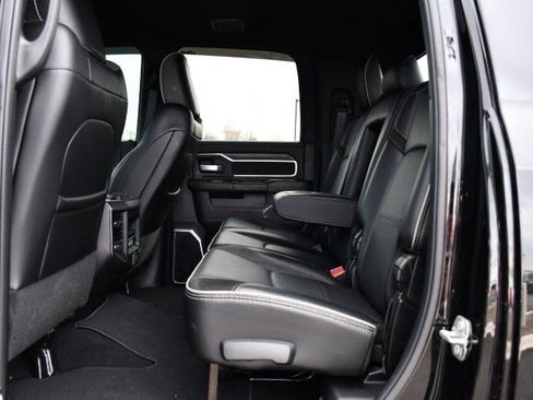 Used 2024 RAM 2500 Laramie w/ Sport Appearance Package image 15