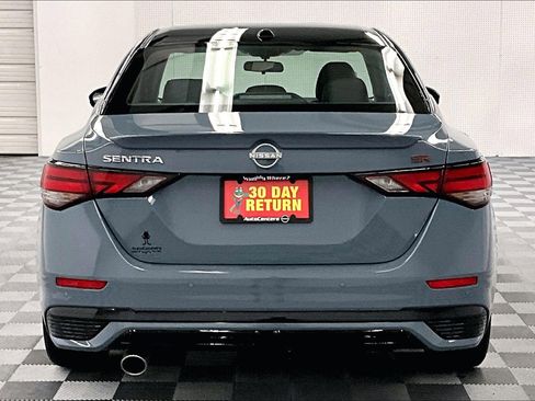 New 2025 Nissan Sentra SR w/ SR Premium Package FWD image 9