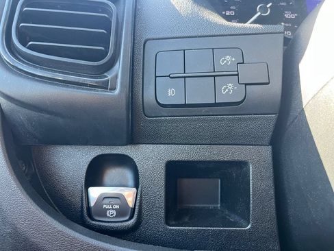 Used 2025 RAM ProMaster 2500 w/ Convenience Group FWD image 20