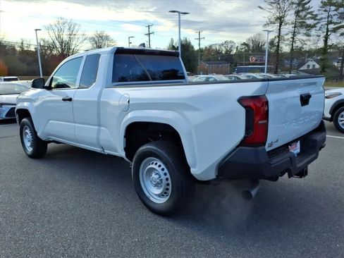 Used 2025 Toyota Tacoma SR image 7