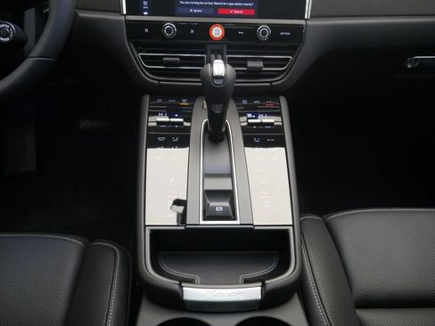 New 2026 Porsche Macan GTS AWD/4WD image 37