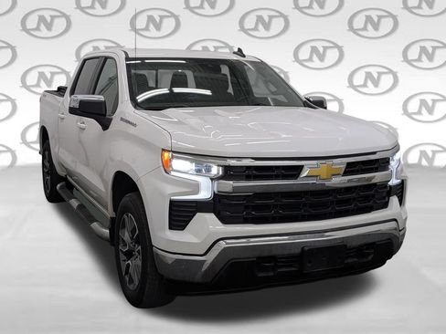 Used 2024 Chevrolet Silverado 1500 LT AWD/4WD image 24