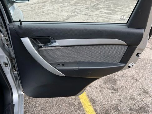 Used 2011 Chevrolet Aveo5 LT w/ Power and Convenience Package image 21