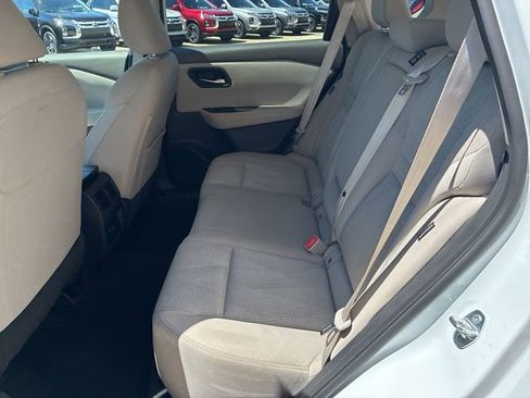 Used 2025 Nissan Rogue SV image 8