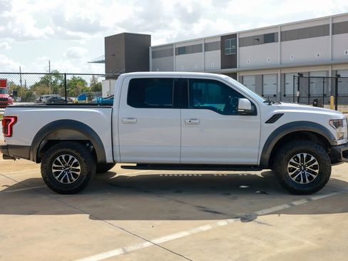 Used 2018 Ford F150 Raptor w/ Equipment Group 802A Luxury image 8